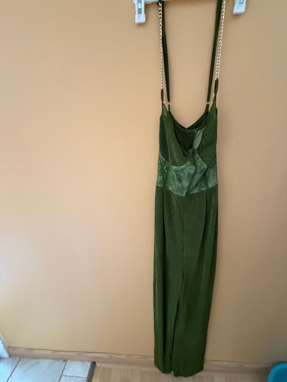 Cider Olive Green Velvet Jumpsuit with Gold Chain Straps - Picture 3 of 9